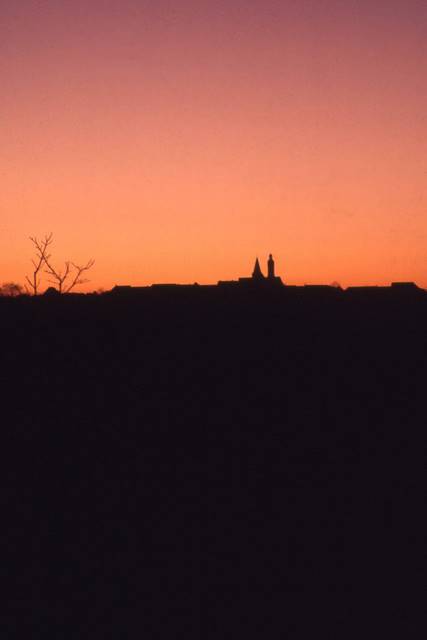 Buren in silhouette